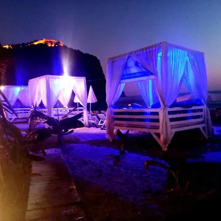 Earthquake S-a-f-e! 24h Open! All Included And Beautiful Private Only 100 Meters To Cleopatra Beach 14 With Umbrellas, Own Fast And Stable Wifi, Barbecue, Balcony, Smart Tv, Table Games, Rent A Car, Travel Agency, Real Estate, No Additional Apartament Alanya